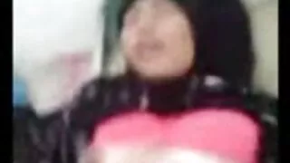 সোফায় রিয়ালিটি কিংসের অনুরাগী ক্যারোলিনা মিষ্টির সাথে বাংলা চুদাচুদি নতুন ভিডিও স্মুট